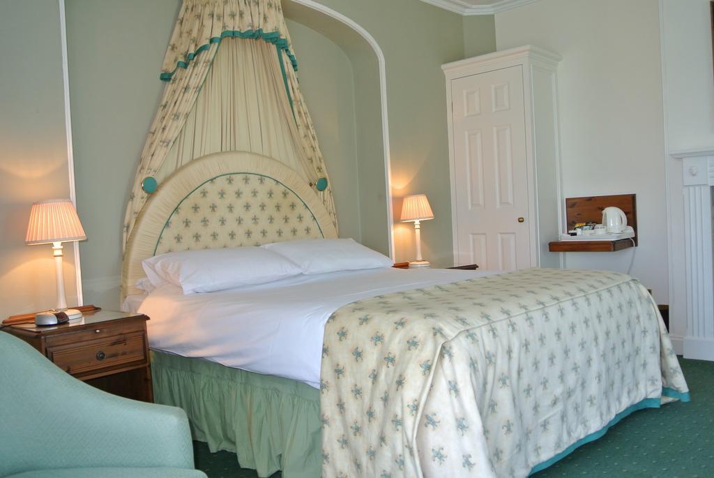 Worgret Manor Hotel Уеърхам Стая снимка